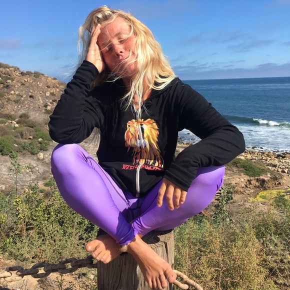 Rebel Buddha women’s lavender yoga pants - Picture 6 of 7